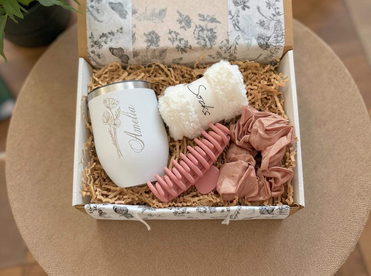 Personalized Birth Month Flower Tumbler Gift Box for Her, Flower Cup for Best Friend or Mom, Birth Month Gift Idea, Custom Birthday Gift