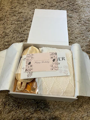 Customer photo from Lesli's review – Soft Bloom Retreat birth month flower gift box